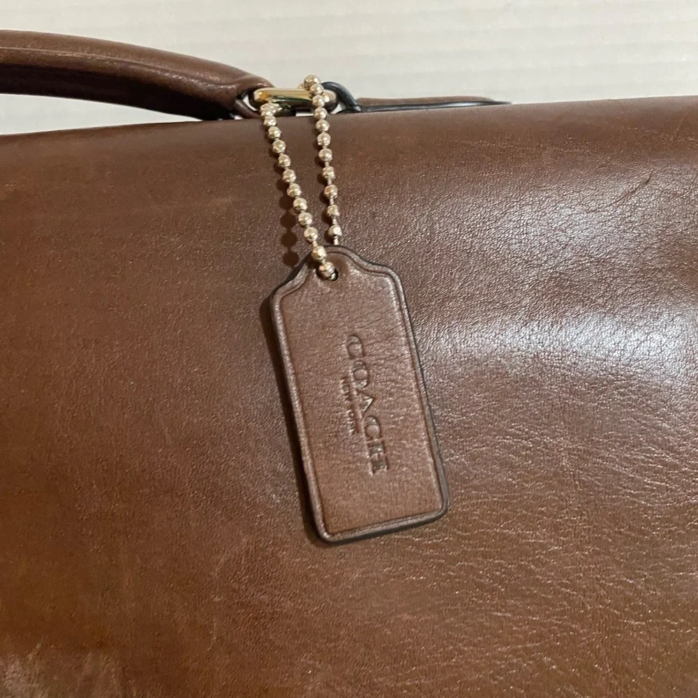 Coach vintage unisex briefcase/ messenger, Elegant Brown Leather crossbody bag